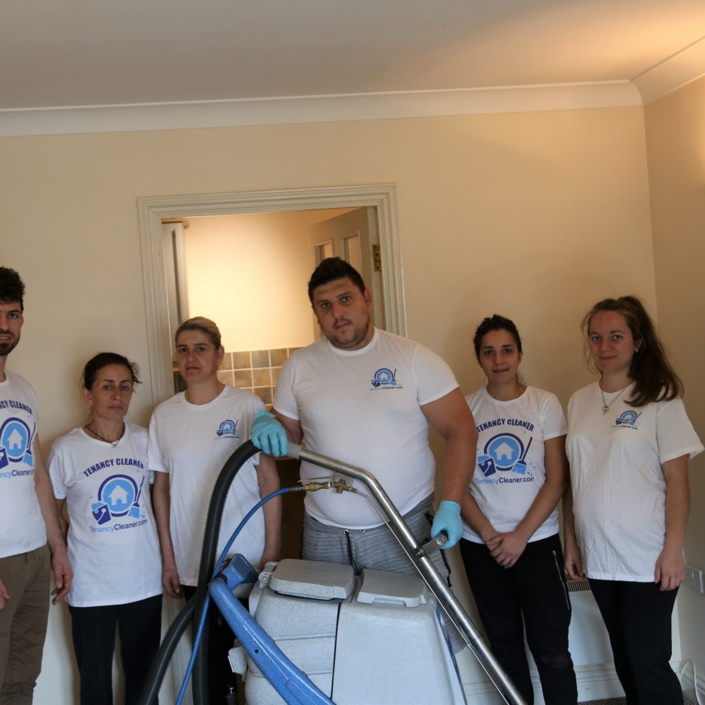 end of tenancy cleaning London team